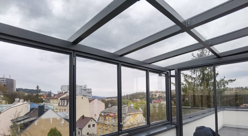 Glazing of balconies and terraces